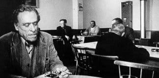 Bukowski: Ébrio perante a vida