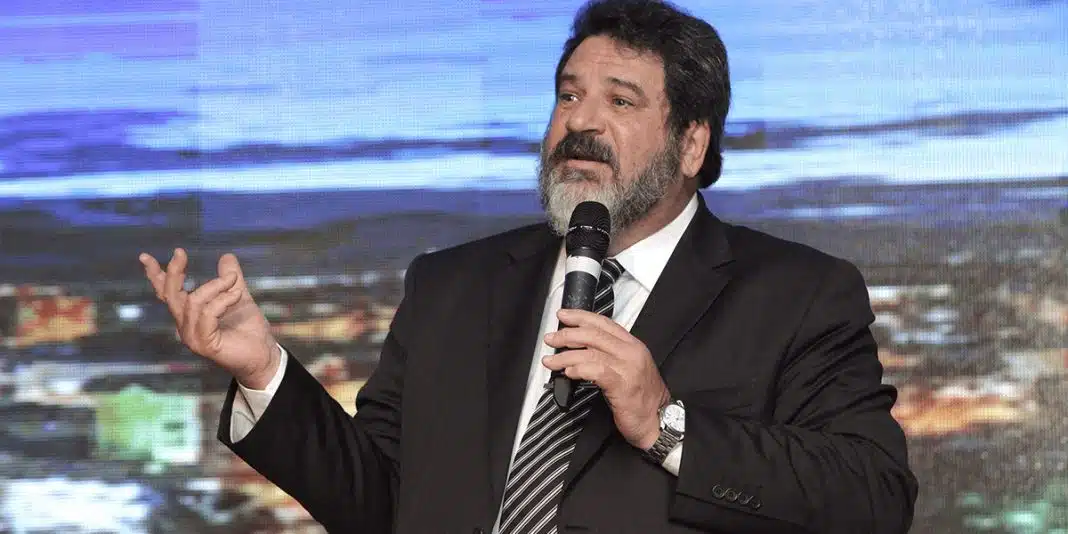 Sem-Título-15 “Quem lava sua louça em casa?” por Mario Sergio Cortella