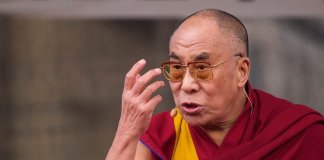 O Dalai Lama explica a maneira mais eficaz de lidar com sua raiva