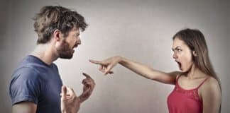 O que os outros pensam de você reflete quem eles são, não quem você é