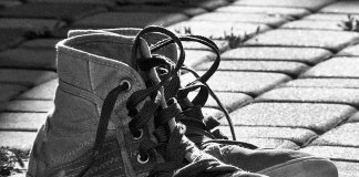 Não me julgue. Você não calçou os meus sapatos