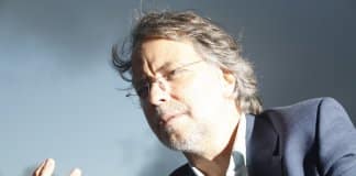 A carta – Um comovente conto de MIA COUTO sobre a espera de uma mãe