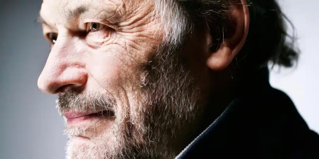 ‘Ficar em silêncio e caminhar são hoje em dia duas formas de resistência política’, diz pensador francês David Le Breton