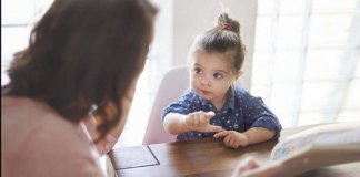 A Mesa da Paz: uma técnica Montessori para resolver conflitos em casa