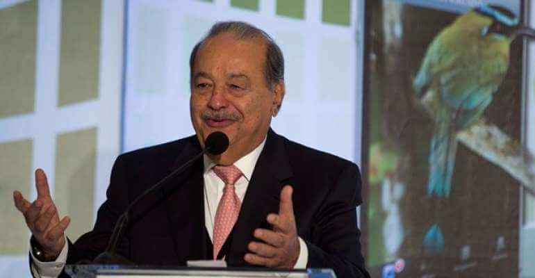 Pobreza se combate com trabalho, não “com caridade” diz Carlos Slim