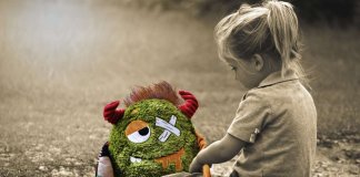 Como as famílias tóxicas afetam o desenvolvimento psicológico das crianças?