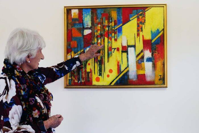 pensarcontemporaneo.com - A 'solitária' de 102 anos que começou a pintar aos 85