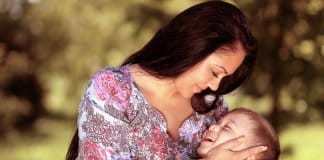 Não importa o quão difícil seja uma criança, nunca deixe de falar com ela com ternura