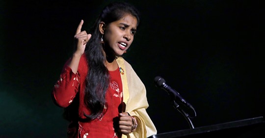 Menina de 17 anos luta para acabar com o casamento infantil na Índia, depois dela mesma ter conseguido escapar