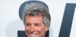 Fundação Jon Bon Jovi constrói 77 casas para sem-teto