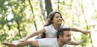 Não encha sua sala de brinquedos, encha sua memória com lembranças