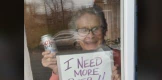 Mulher de 93 anos precisa de mais cerveja e o Facebook vai à loucura