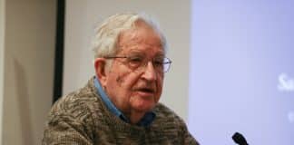 Noam Chomsky: “Vamos superar o coronavírus. Mas duas ameaças muito piores à humanidade nos aguardam “