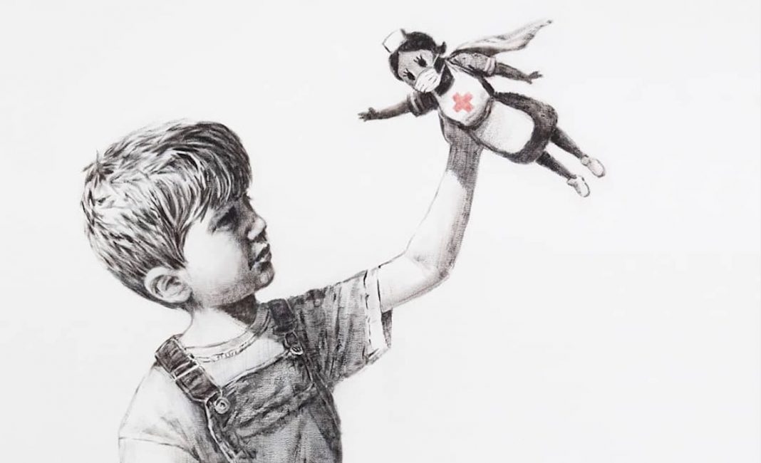 Banksy deixa obra de “enfermeira de super-herói” em Hospital com uma nota de agradecimento