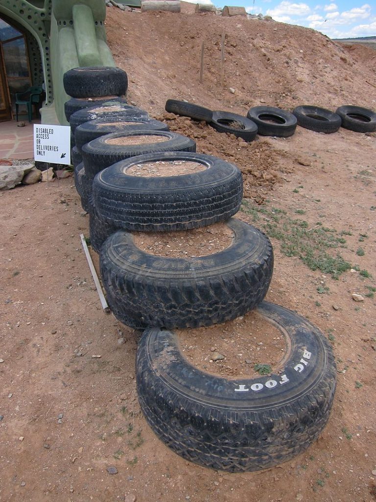 pensarcontemporaneo.com - Como é a vida das pessoas que vivem em casas sustentáveis, chamadas "Earthship" - e por que os bloqueios criaram uma onda de interesse no estilo de vida