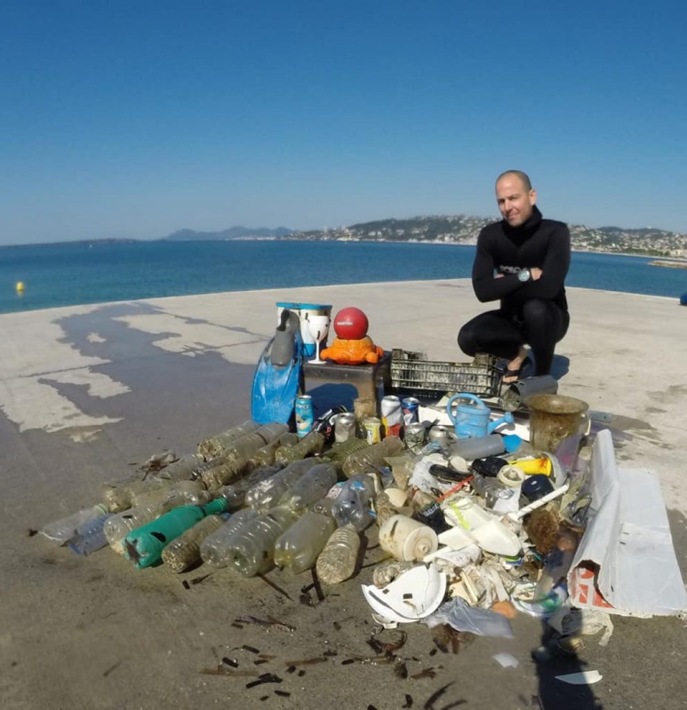 pensarcontemporaneo.com - Em breve no Mediterrâneo haverá mais máscaras do que águas-vivas: as imagens do fundo do mar da Riviera Francesa