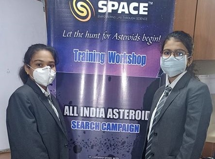 pensarcontemporaneo.com - Duas estudantes de 14 anos descobrem asteroide a caminho da Terra