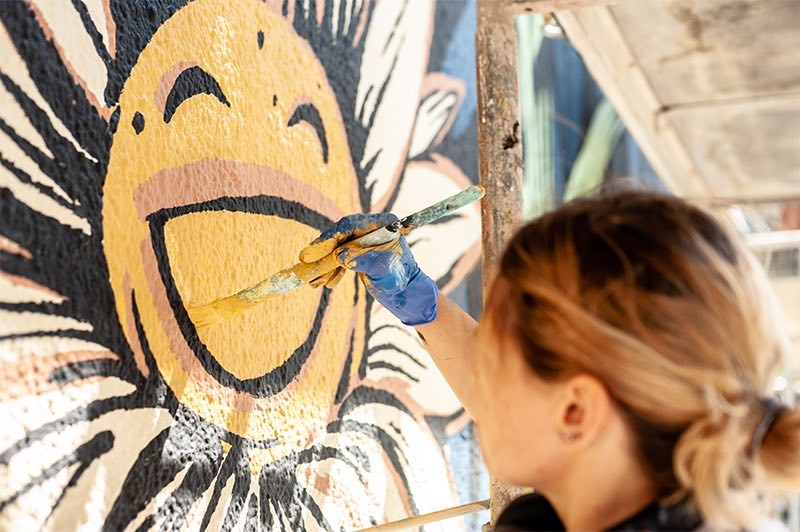 pensarcontemporaneo.com - Mural em Varsóvia consome poluição, purificando o ar igual a 720 árvores