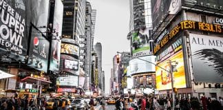 Vivemos em um admirável mundo novo? – Uma coleção de citações assustadoramente relevantes de Aldous Huxley