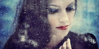 Os fortes também sofrem, choram e na maioria das vezes não têm em quem se apoiar