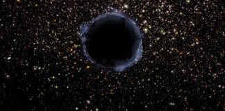 O mistério dos 50 anos de Hawking sobre ‘cair em um buraco negro’ foi finalmente resolvido