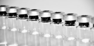 Vacina da Pfizer contra Covid é mais de 90% eficaz, aponta análise preliminar de estudos