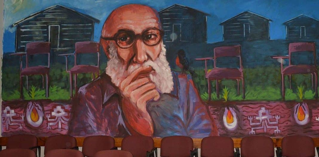 file-20200924-24-1nymzas Paulo Freire teria questionado como estamos educando nossos filhos nesses tempos da COVID-19