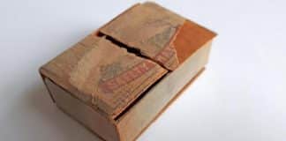 Operários encontram uma carta escrita em 1941 escondida no telhado de uma igreja belga