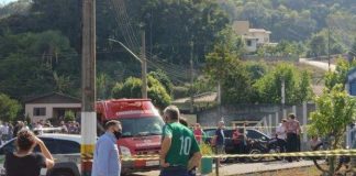 Jovem invade escola e mata crianças e funcionárias em Santa Catarina