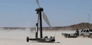 YouTuber ganha uma aposta louca de $ 10.000 com o professor por ‘quebrar’ as leis da física