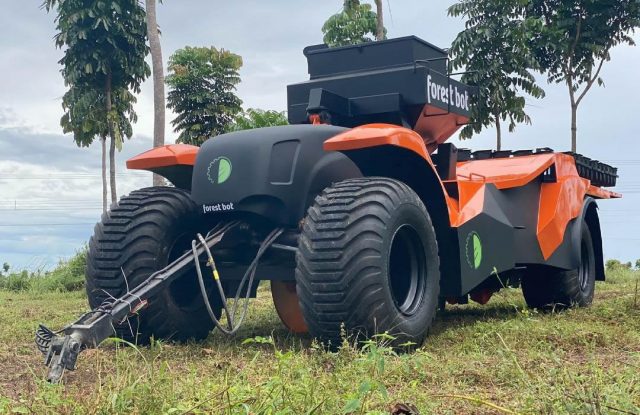 pensarcontemporaneo.com - Brasileiro cria máquina que pode plantar 4 mil árvores por hora