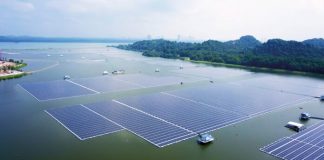 Como Cingapura construiu um dos maiores parques solares flutuantes do mundo