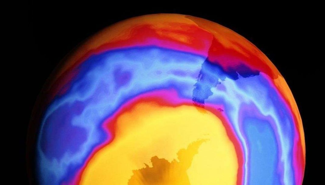 O buraco na camada de ozônio sobre o Pólo Sul agora é maior do que a Antártica