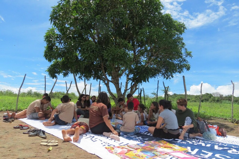 pensarcontemporaneo.com - Sem salas de aula e focada na educação comunitária, escola do interior da Paraíba é reconhecida internacionalmente