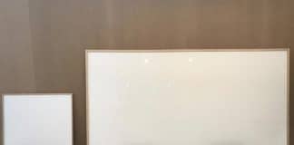 Artista recebe 84 mil dólares de museu e entrega quadro em branco