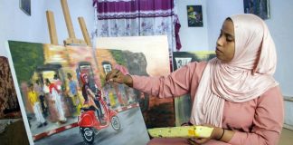 A resistente artista somali que pinta para retratar uma boa imagem de seu país