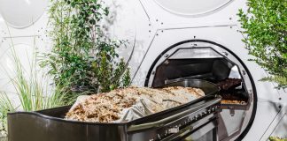 A primeira casa funerária dos EUA para compostagem de restos mortais está aberta para negócios