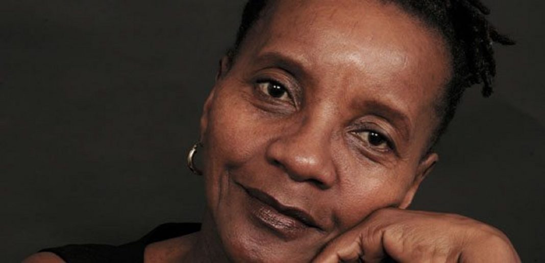 Aprendendo com a história da pioneira escritora sul-africana Sindiwe Magona