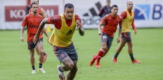 Chelsea pede retorno antecipado e Kenedy não defende mais o Flamengo