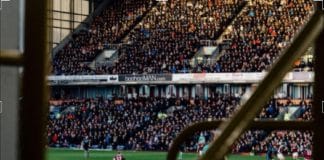 Por que os mais jovens torcem para clubes da Europa?