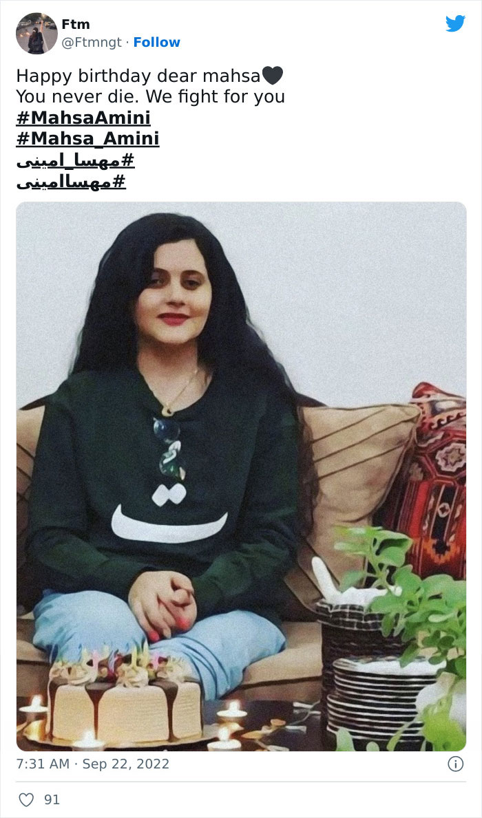 pensarcontemporaneo.com - Mulheres queimam hijabs e cortam o cabelo enquanto protestos se espalham no Irã após a morte de Mahsa Amini