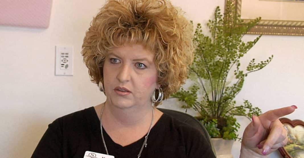 Dona de funerária é condenada a 20 anos de prisão por vender partes de 560 corpos nos EUA