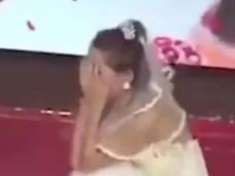 Noiva fica chocada ao flagrar noivo sendo amamentado pela mãe momentos antes do casamento