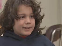 Menino de apenas 7 anos salva vida de professora grávida após desmaio súbito