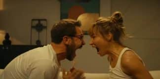 Comédia romântica sarcástica na Netflix humilha todas as histórias de amor açucaradas — e você vai agradecer