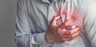 Você já sentiu uma fisgada repentina no peito? Descubra agora o que pode estar por trás dessa dor