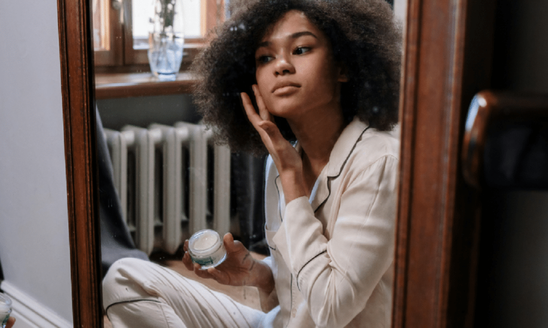 Como preparar a pele antes da maquiagem para um resultado luminoso e impecável?