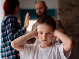 Estes comportamentos mostram que seus pais foram emocionalmente abusivos — e você talvez nunca notou