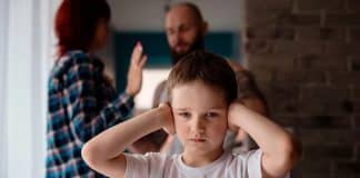 Estes comportamentos mostram que seus pais foram emocionalmente abusivos — e você talvez nunca notou