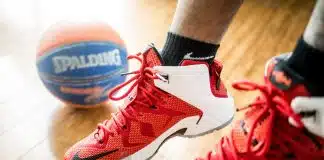 Tênis no trabalho: como manter o profissionalismo usando calçados esportivos